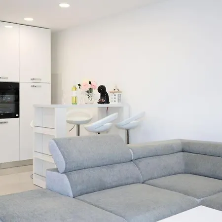 Ane 1 Apartman Tisno