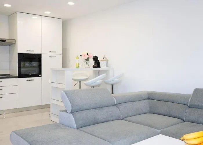 Ane 1 Apartman Tisno